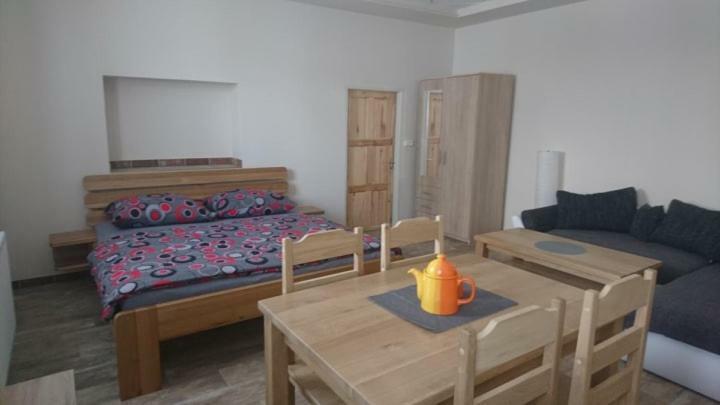 Business Apartman Жамберк Экстерьер фото